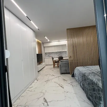 Dorian 11 * Durrës